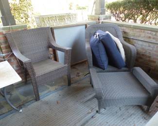 Outdoor Furniture & Fire Pit