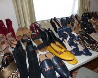 Tons Of Women's Shoes Sizes 10-11
