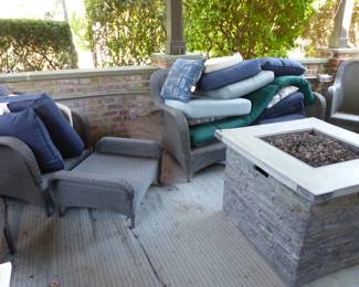 Outdoor Furniture & Fire Pit