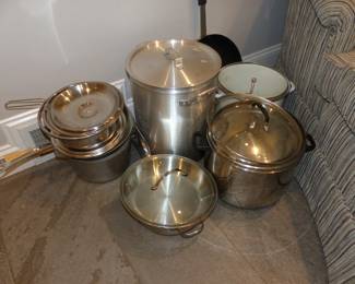 Kitchenware Pots