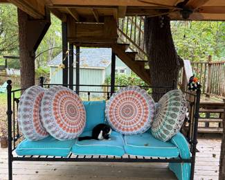Outdoor cushions ( cat not included😆)