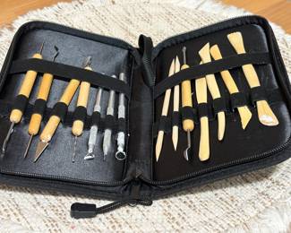 Pottery, Ceramics, & Clay Sculpting 14 Piece Tool Set w/Case 