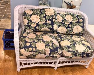 Beautiful Bar Harbor Vinyl Wicker Set!