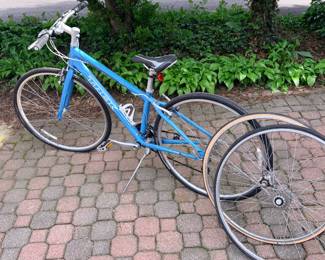 Trek Alpha Aluminum Bike 7.2 FX w/2 Sets of Wheels!