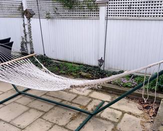 Rope Hammock w/Freestanding Metal Stand 