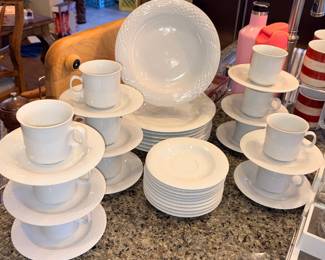 Lynns Fine China Dish Set!