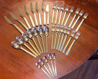 Supreme By Towle 53 Pc Flatware Set Arabia Design!