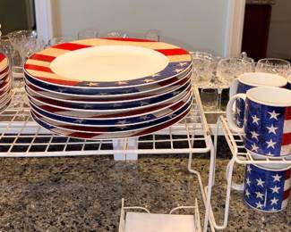 Warren Kimble 28 Pc “Colonial” Dinnerware Set!