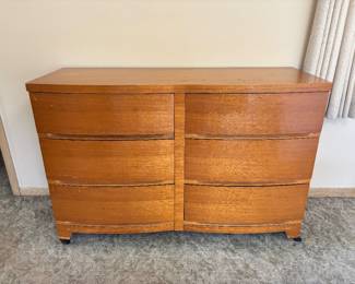 MCM Dresser