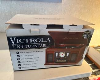 Victrola 7 in 1 Turntable (NEW)