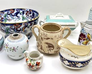 9 Pieces Mixed Porcelain & Ceramic Bowls, Creamers & Vases, Vintage & Modern Lot #: 70