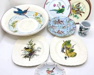 Large Vintage Ceramic Hand Painted Bird Bowl, 7 Bird Plates & Small Vase Lot #: 109
