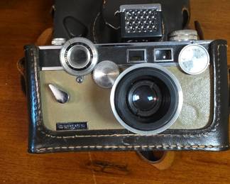 Argus C3 Matchmatic "The Brick" 35mm Film Camera with Case and Flash