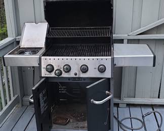 Broil King Baron 440 Pro Gas Grill