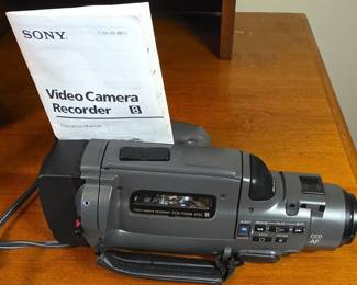 Sony CCD-FX228 Hi8 Handycam Video Camera Recorder