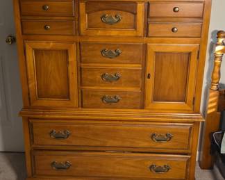 Vintage Solid Oak Chest of Drawers