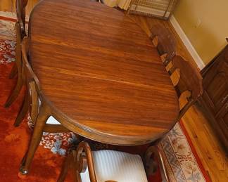 Thomasville "Winston Court II" Cherry Dining Table with Six Chairs