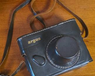 Argus C3 Matchmatic "The Brick" 35mm Film Camera with Case and Flash