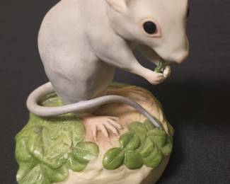 Cybis "Sweet Pea" Porcelain Mouse Figurine