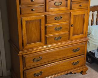 Vintage Solid Oak Chest of Drawers