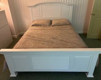 White queen bed
