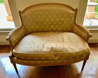 Settee with 2 matching armchairs