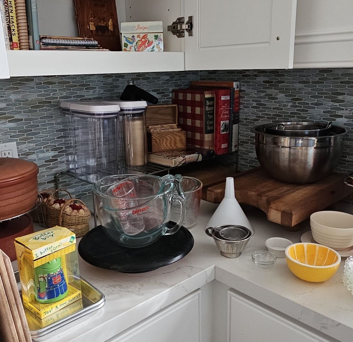 Assorted Kitxhenware