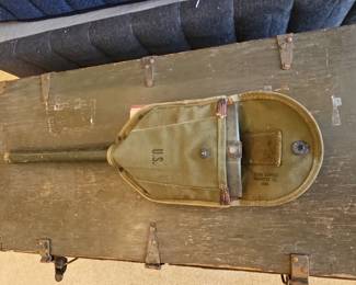 U.S. Folding Shovel and Carrier