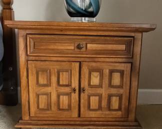 Vintage Drexel Heritage "Chartwell Collection" Nightstand