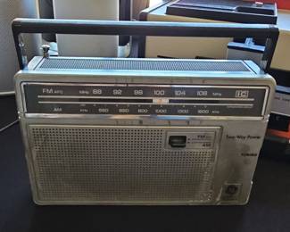 GE General Electric "Two-Way Power" Transistor Radio Model 7-2908