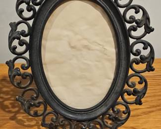 Ornate Oval Metal Picture Frame with Easel Stand - Gothic/Baroque Style
