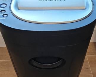 Royal 1212X 12-Sheet Cross-Cut Shredder