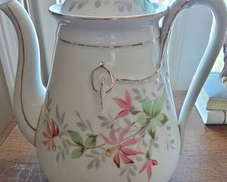 Vintage Sadler Pink Floral Teapot with Gilt Trim