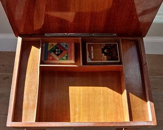 Vintage Italian Sorrento Marquetry Music Box Table