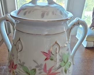 Noritake "Verna" (Gold Trim) Sugar Bowl with Lid
