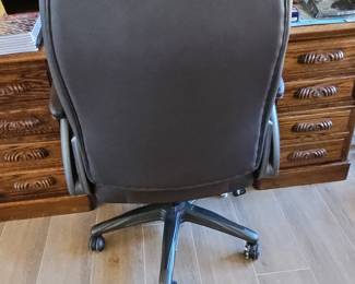 La-Z-Boy Meyer Ergonomic Bonded Leather Swivel Executive Office Chair