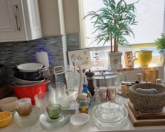 Assorted Kitxhenware