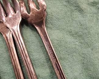 Community Silver "Triple Plus" Plate Cocktail Forks