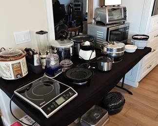 Assorted Kitchen Appliances