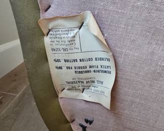 Round Dining Table with Four Tufted Chairs and Leaf