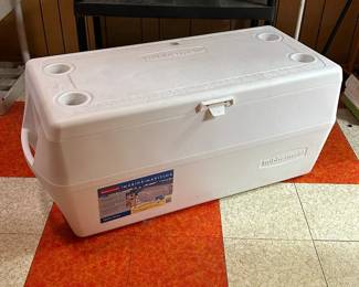 Rubbermaid Marine Series 150Qt Ice Chest