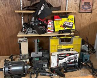 Huge Power Tool Lot  Sanders, Saw  More