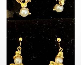 Avon Clip on Earrings $5.00