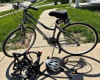 Schwinn Voyageur Bicycle with Accessories