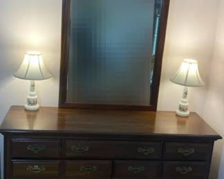 American Drew Inc, Wood 7 Drawer Dresser, Vintage White Milk Glass Table Lamps