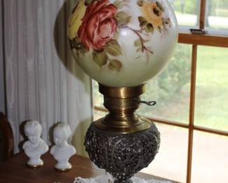 GWTW Style Parlor Lamp w/Gorgeous Shade