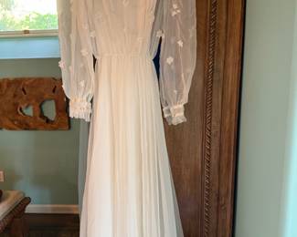 Wedding gown