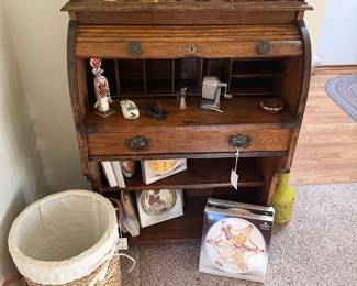 Oak Roll-Top Desk with Collectible Plates