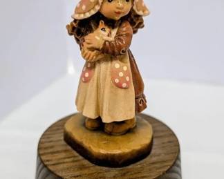 ANRI Sara Kay Musical Figurine Not Working