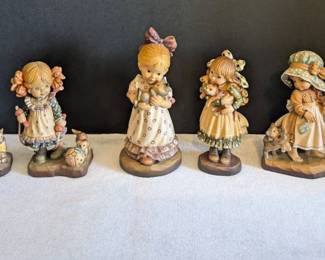 ANRI Figurines Misc Girls with Kittens